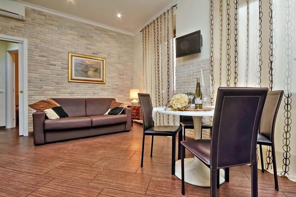 Una Notte Ai Musei Vaticani Apartment Rome Bilik gambar