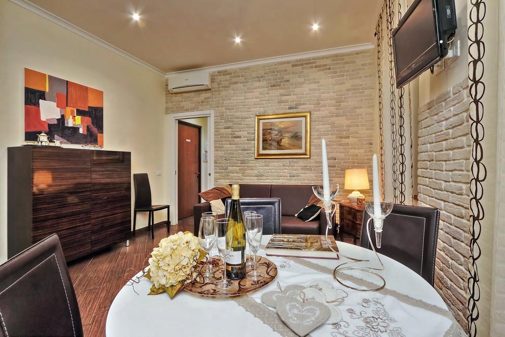 Una Notte Ai Musei Vaticani Apartment Rome Bilik gambar