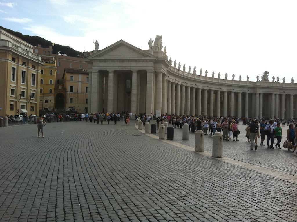 Una Notte Ai Musei Vaticani Apartment Rome Luaran gambar
